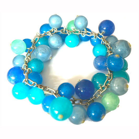 Bracelet à chaîne bleu aqua perlé babiole vintage des années 1960