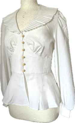 Winter white vintage 1970s pleated collar peplum blouse