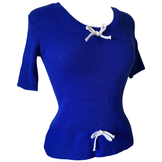 Haut en tricot acrylique bleu royal des années 1970 avec garniture à nœud