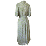 Robe de jour en coton imprimé paisley vert avocat pâle des années 1940